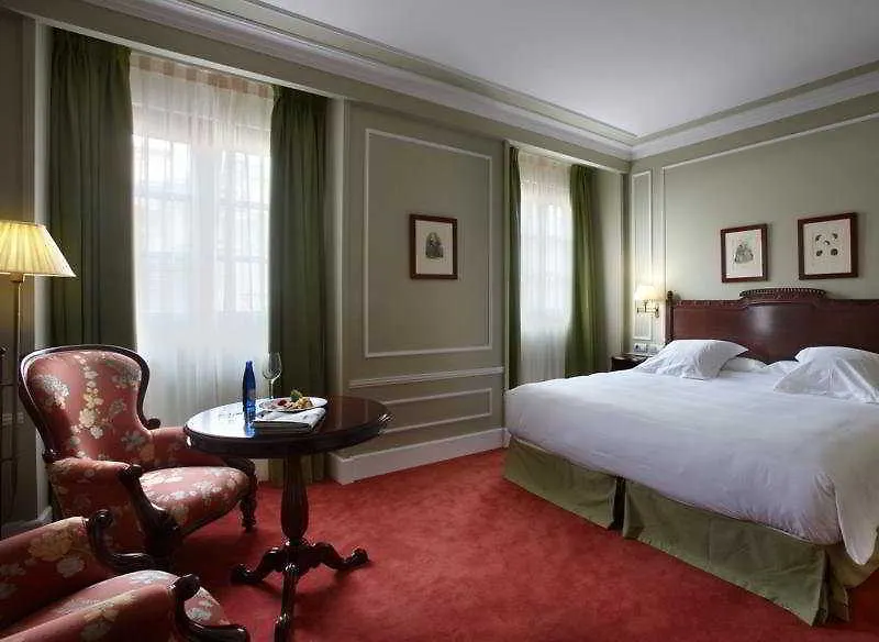 Palacio Guendulain Pamplona Hotel