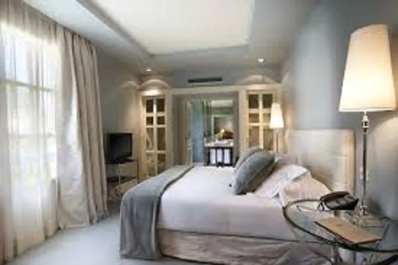 Palacio Guendulain Pamplona Hotel