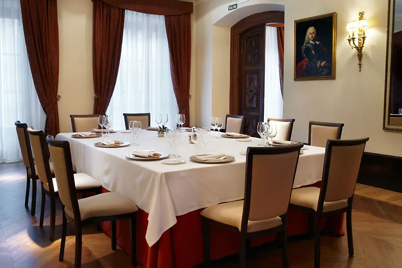 Palacio Guendulain Pamplona Hotel